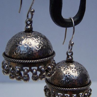 Drop earrings in sterling silver